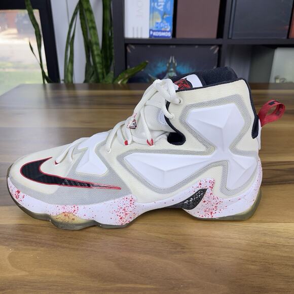Nike LeBron 13 Friday the 13th 2015 Size 13 Sneakers Blood Jason Vorhees Horror - Picture 4 of 11